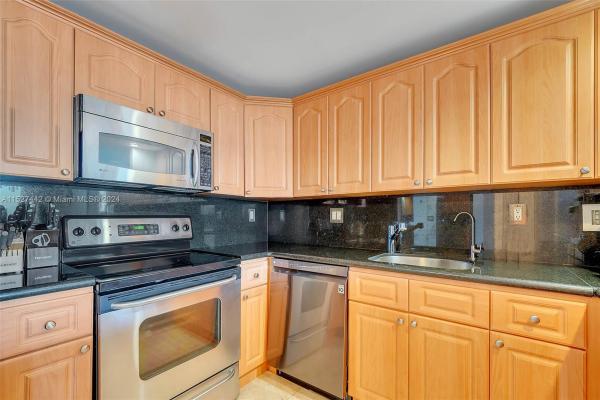 Roney Palace, 2301 Collins Ave #834, Miami Beach, Florida 33139, image 3
