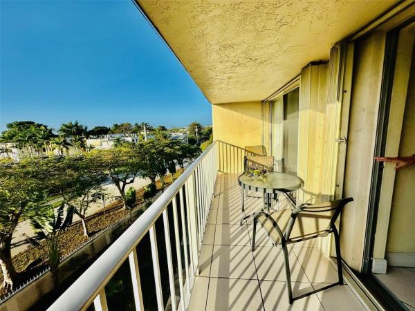 Kings Creek South, 7747 SW 86th St #D-401, Kendall, Florida 33143, image 3