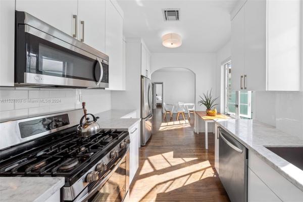 The Dixon, 732 10th St #204, Miami Beach, Florida 33139, image 3