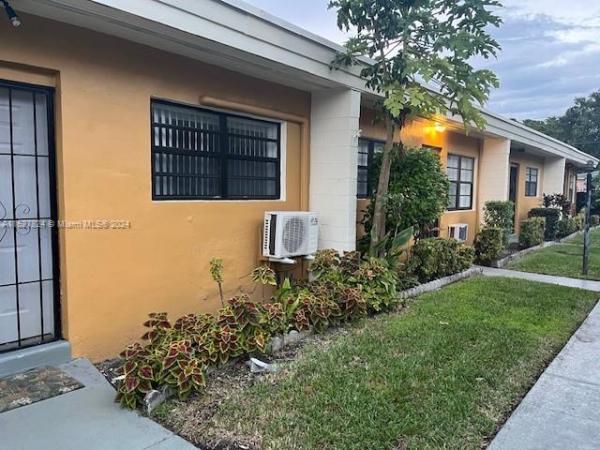 Pembroke Arms, 1845 Pembroke Rd #1-1, Hallandale Beach, Florida 33020, image 3