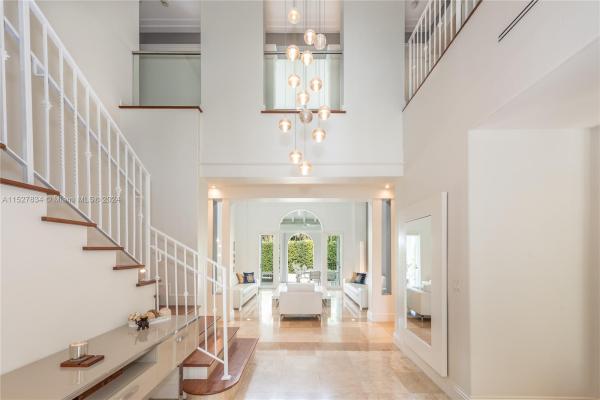 Biscayne Key Estates, 375 Harbor Ln, Key Biscayne, Florida 33149, image 2