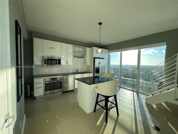 Infinity At Brickell, 60 SW 13th St #3413, Miami, Florida 33130, image 3