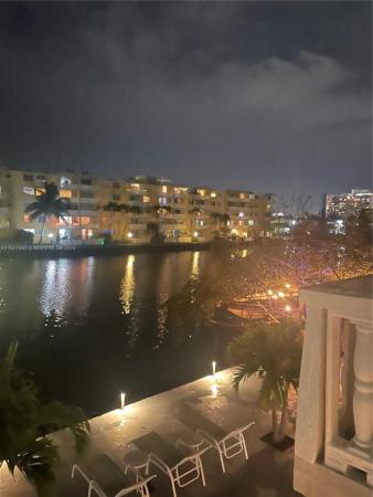 Miami Beach, Florida 33141, image 2