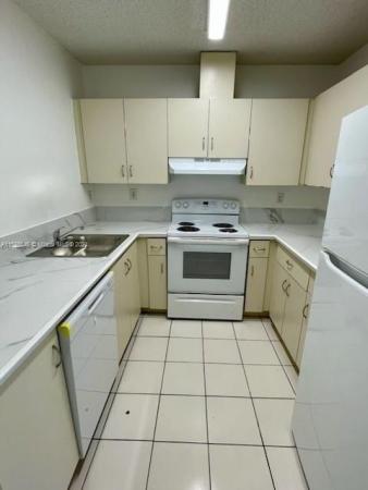Saga Bay Townhomes, 20749 SW 80th Pl #20749, Cutler Bay, Florida 33189, image 3