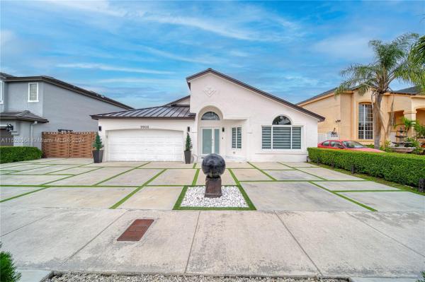 Weitzer At The Hammocks, 9908 SW 154th Pl, The Hammocks, Florida 33196, image 1