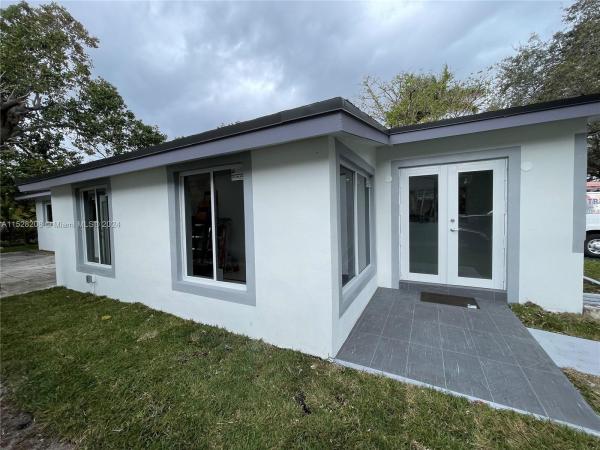 Hollywood Little Ranches, 814 S 26th Ave, Hollywood, Florida 33020, image 1