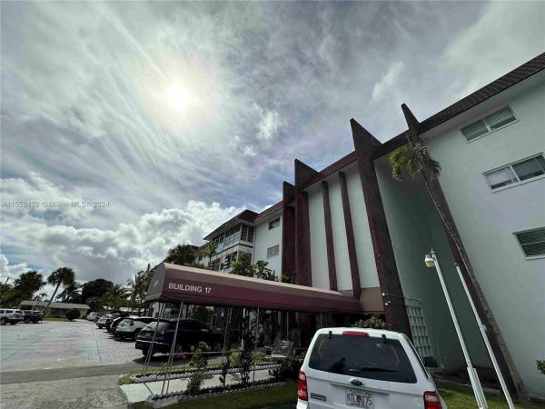 Castle Gardens, 2061 NW 47th Ter #407, Lauderhill, Florida 33313, image 3