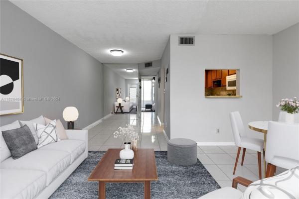 Sunrise Lakes 3, 9081 Sunrise Lakes Blvd #113, Sunrise, Florida 33322, image 1