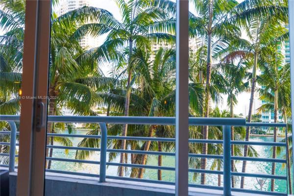 One Miami East, 335 S Biscayne Blvd #303, Miami, Florida 33131, image 1