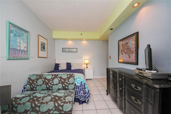 Mantell Plaza, 255 W 24th St #405, Miami Beach, Florida 33140, image 3