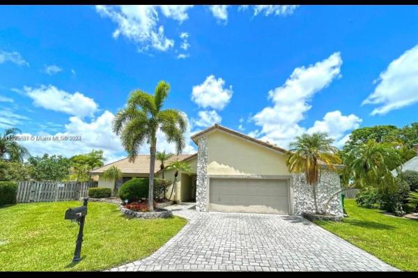 The Hollows At Woodmont, 7304 Corkwood Ter, Tamarac, Florida 33321, image 2