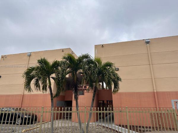 Olive Drive, 5 Olive Dr #26, Hialeah, Florida 33010, image 1