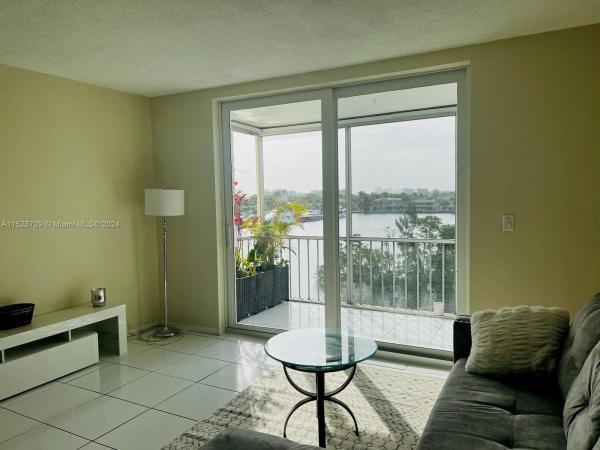 Point East, 2980 Point East Dr #D-506, Aventura, Florida 33160, image 2