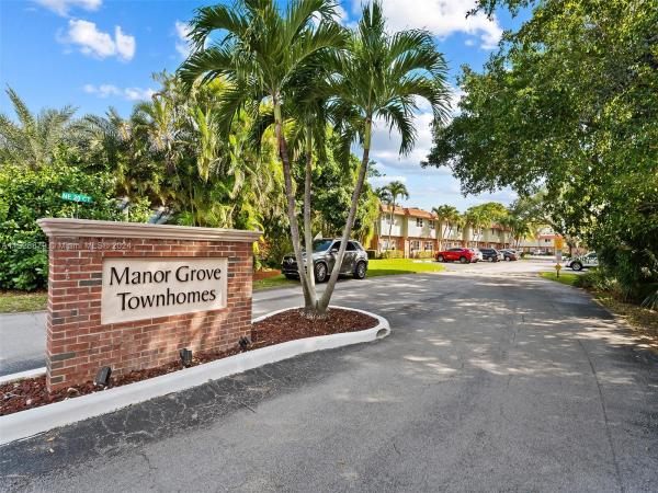 Manor Grove Village, 133 NE 20th Ct #9G, Wilton Manors, Florida 33305, image 3