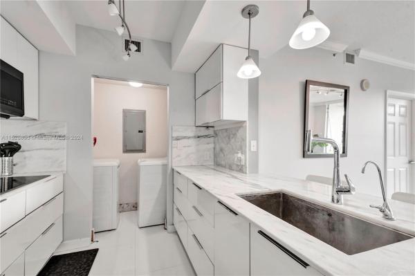Cite On The Bay East, 2000 N Bayshore Dr #503, Miami, Florida 33137, image 3