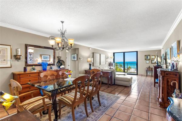 Oceanfront Plaza, 2625 Collins Ave #607, Miami Beach, Florida 33140, image 2