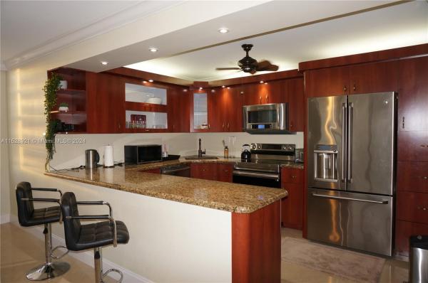 Commodore Plaza Tower, 2750 NE 183rd St #2303, Aventura, Florida 33160, image 1