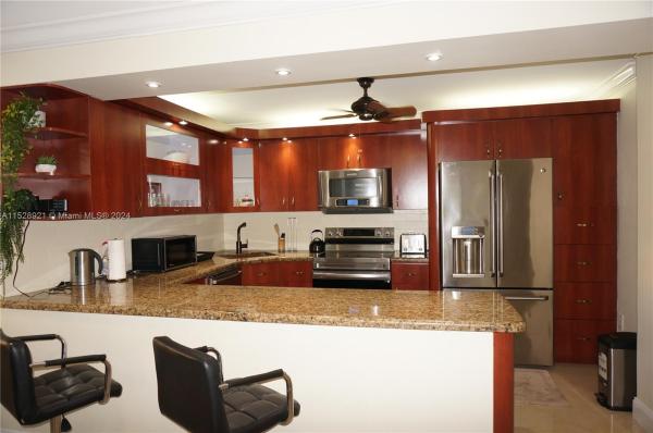 Commodore Plaza Tower, 2750 NE 183rd St #2303, Aventura, Florida 33160, image 2