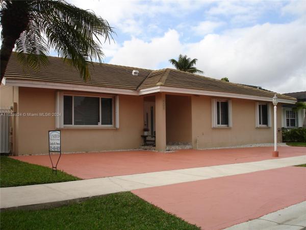 Vista, 950 NW 128 Ct #, Tamiami, Florida 33182, image 2