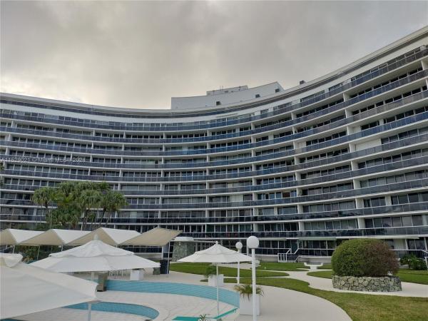 King Cole, 900 Bay Dr #818, Miami Beach, Florida 33141, image 3