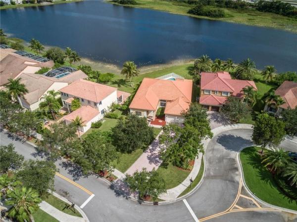 Heritage Lake, 778 Heritage Dr, Weston, Florida 33326, image 1