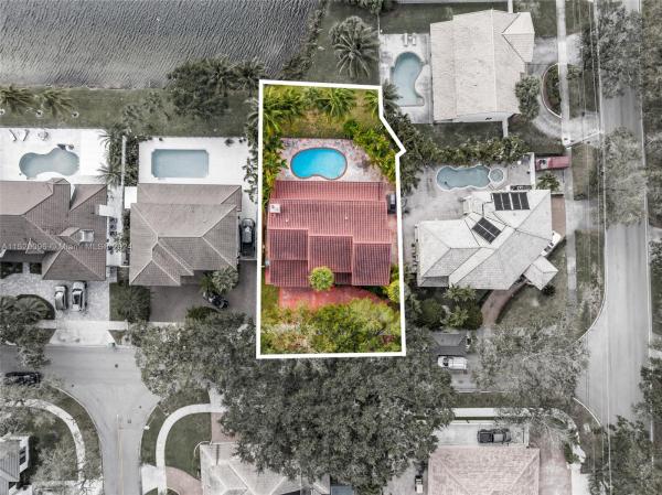 Royal Oaks, 8120 NW 167th Ter, Miami Lakes, Florida 33016, image 1