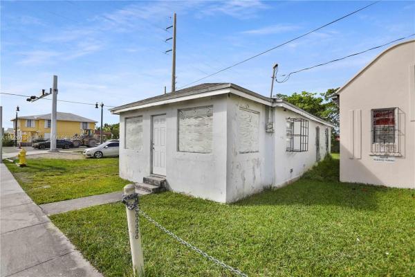 Central Commercial Homestead, 738 SW 6th Ave, Homestead, Florida 33030, image 2
