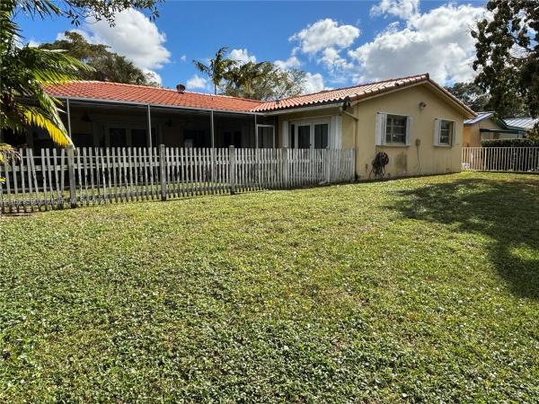 Lake Martha, 14510 S Dade Pine Ave, Miami Lakes, Florida 33014, image 3