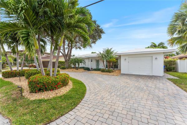 Pompano Isles, 2448 SE 9th St, Pompano Beach, Florida 33062, image 1