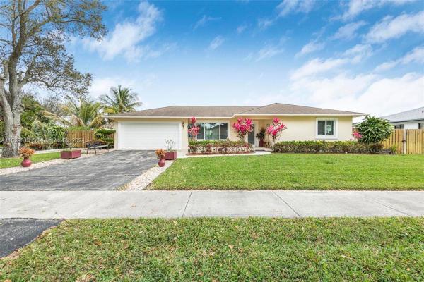 Flamingo Gardens Tamarind, 5422 SW 118th Ave, Cooper City, Florida 33330, image 1