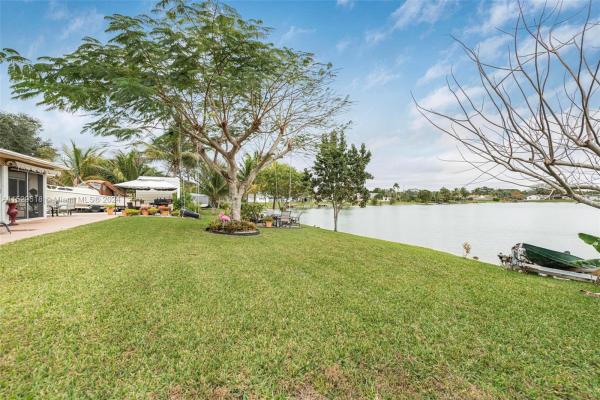 Flamingo Gardens Tamarind, 5422 SW 118th Ave, Cooper City, Florida 33330, image 2