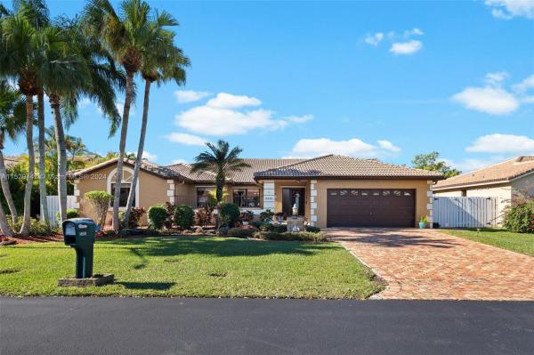 Hawkes Bluff, 5301 King Arthur Ave, Davie, Florida 33331, image 1