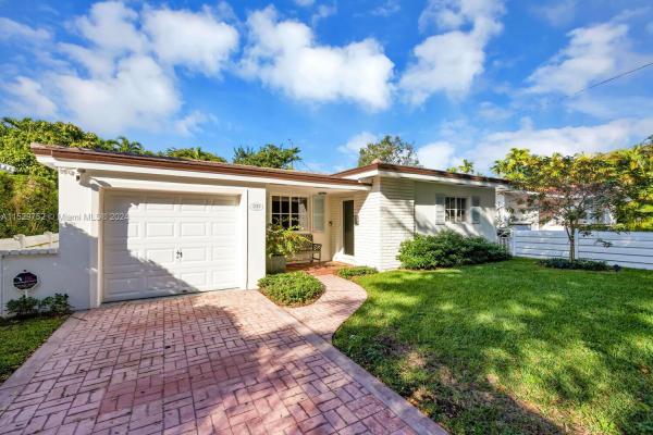 Coconut Grove, 235 Aledo Ave, Coral Gables, Florida 33134, image 1