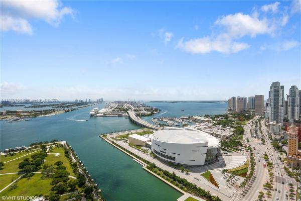 900 Biscayne Bay, 900 Biscayne Blvd #4102, Miami, Florida 33132, image 1
