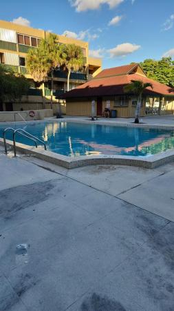 Trianon Park, 1750 W 56th St #107, Hialeah, Florida 33012, image 1
