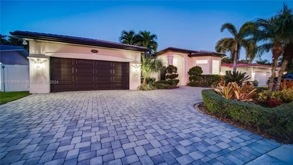 Loch Ness, 6951 Loch Ness Dr, Miami Lakes, Florida 33014, image 3
