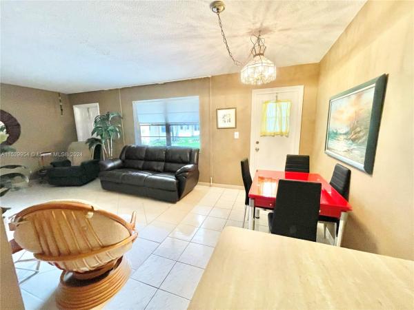 Warrenton House, 2145 Pierce St #120, Hollywood, Florida 33020, image 1