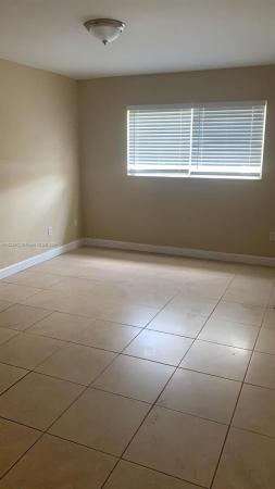 Ola, 15205 NE 6th Ave #D109, Golden Glades, Florida 33162, image 3