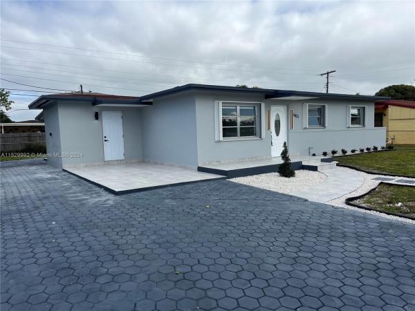 Lake Stevens Estates At Carol City, 5421 NW 178th Ter, Miami Gardens, Florida 33055, image 3