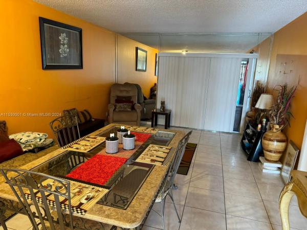 Lauderdale Oaks, 2950 NW 46th Ave #106A, Lauderdale Lakes, Florida 33313, image 3