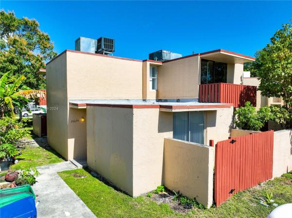 Villas At Cutler Ridge, 20029 SW 123rd Dr, South Miami Heights, Florida 33177, image 1
