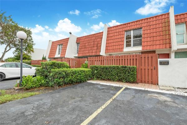 Lake Laura, 13931 SW 84th St #903, Glenvar Heights, Florida 33183, image 1