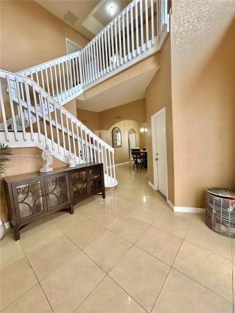 Century Gardens, 18130 NW 90th Ave, Hialeah, Florida 33018, image 2