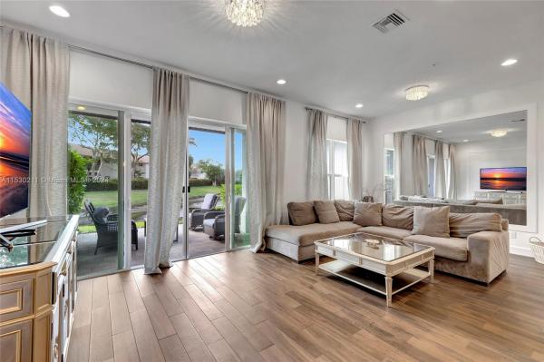 Pointe 100, 23045 Clear Echo Dr #73, Boca Raton, Florida 33433, image 1