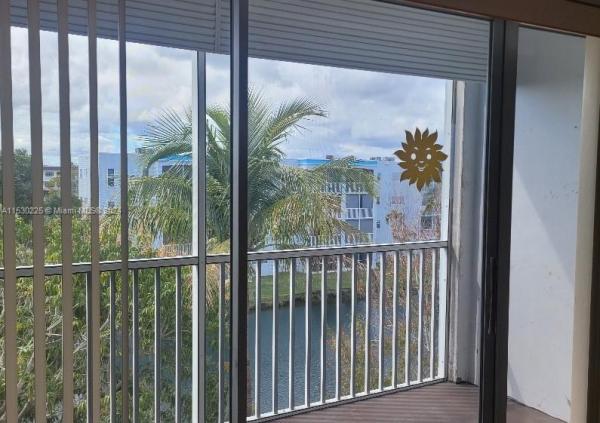 Danians North, 604 NE 2nd St #422, Dania Beach, Florida 33004, image 2