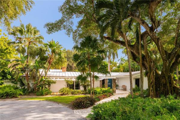 Kerrwood Oaks, 5600 Kerwood Oaks Dr, Coral Gables, Florida 33156, image 1