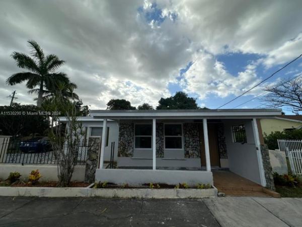 Ewings, 532 SW 3rd Ave, Homestead, Florida 33030, image 1