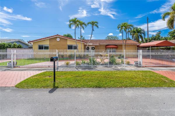 Jewel Estates, 8630 SW 47th St, Olympia Heights, Florida 33155, image 3