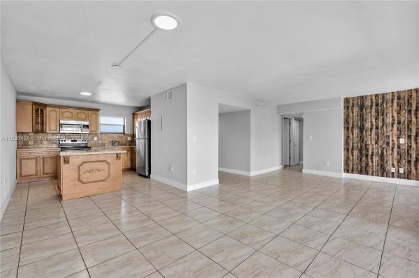Villa Grande, 6320 SW 138th Ct #412, Kendale Lakes, Florida 33183, image 1