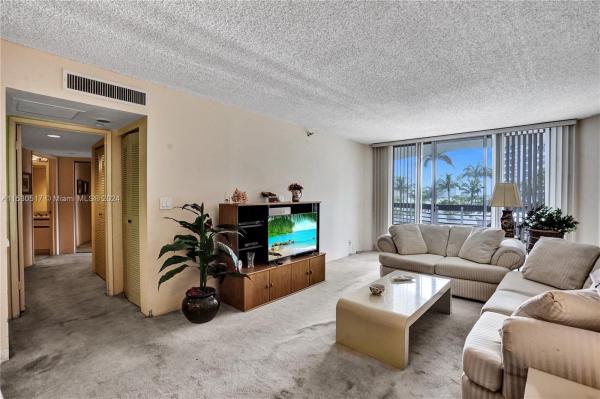 Mystic Pointe Tower 100, 19195 Mystic Pointe Dr #304, Aventura, Florida 33180, image 3